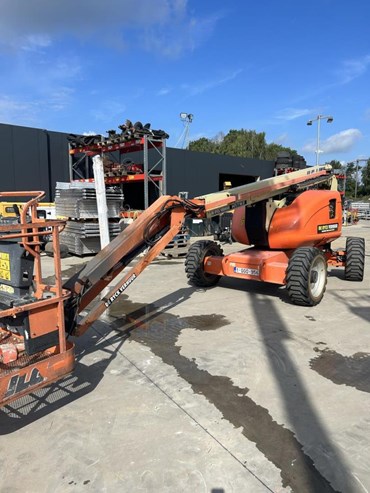 Hoogtewerker kniktelescoop 20m JLG 600 AJ